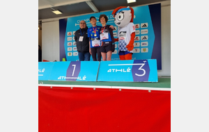Marie-Paule championne de France du 10km à Houilles, où Elise et Saber performent !