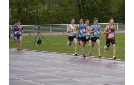 L'apprentissage du 1500m à l'école de la piste