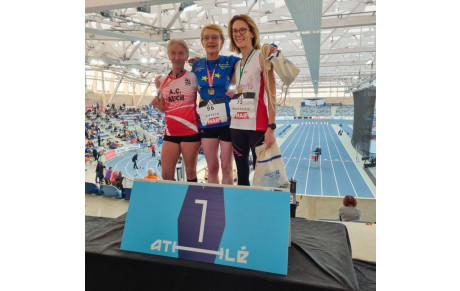 Marie-Paule championne et recordwoman de France du 800m et 3000m en salle !