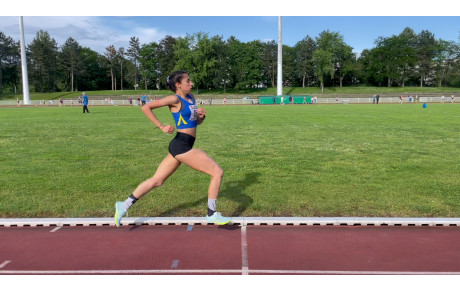 Elise brille sur le 3000m du meeting demi-fond à Bischwiller !